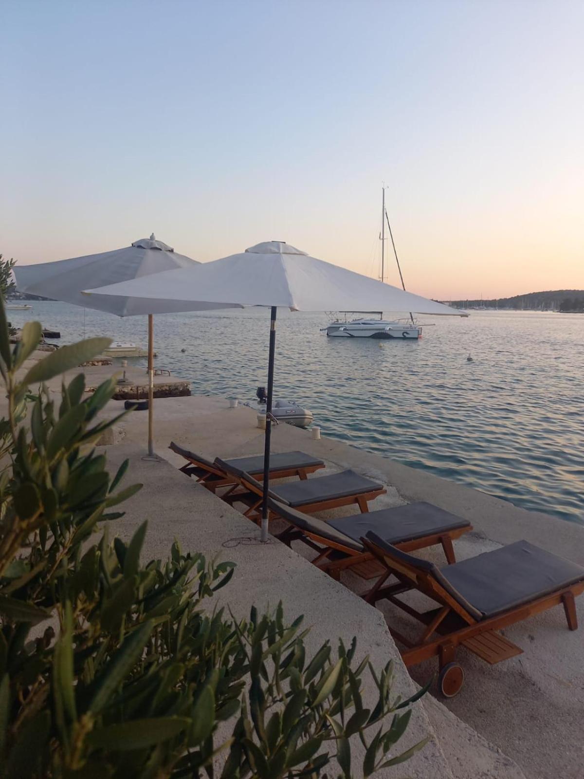 Villa Lux Apartments Rogoznica  Dış mekan fotoğraf